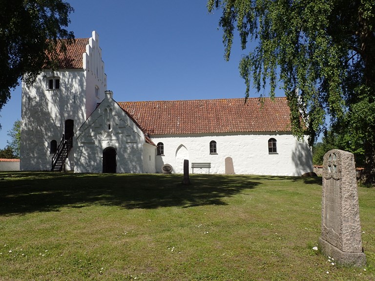 Avnsø Gamle Kirke