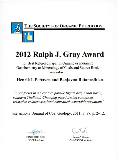 Ralph J. Gray Award 2012 for bedste petrologiske artikel.